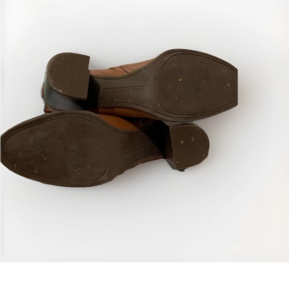 Tommy Hilfiger Size 8 Women’s Tan Ankle Boots. Casual affordable designer boots. - Picture 6 of 7